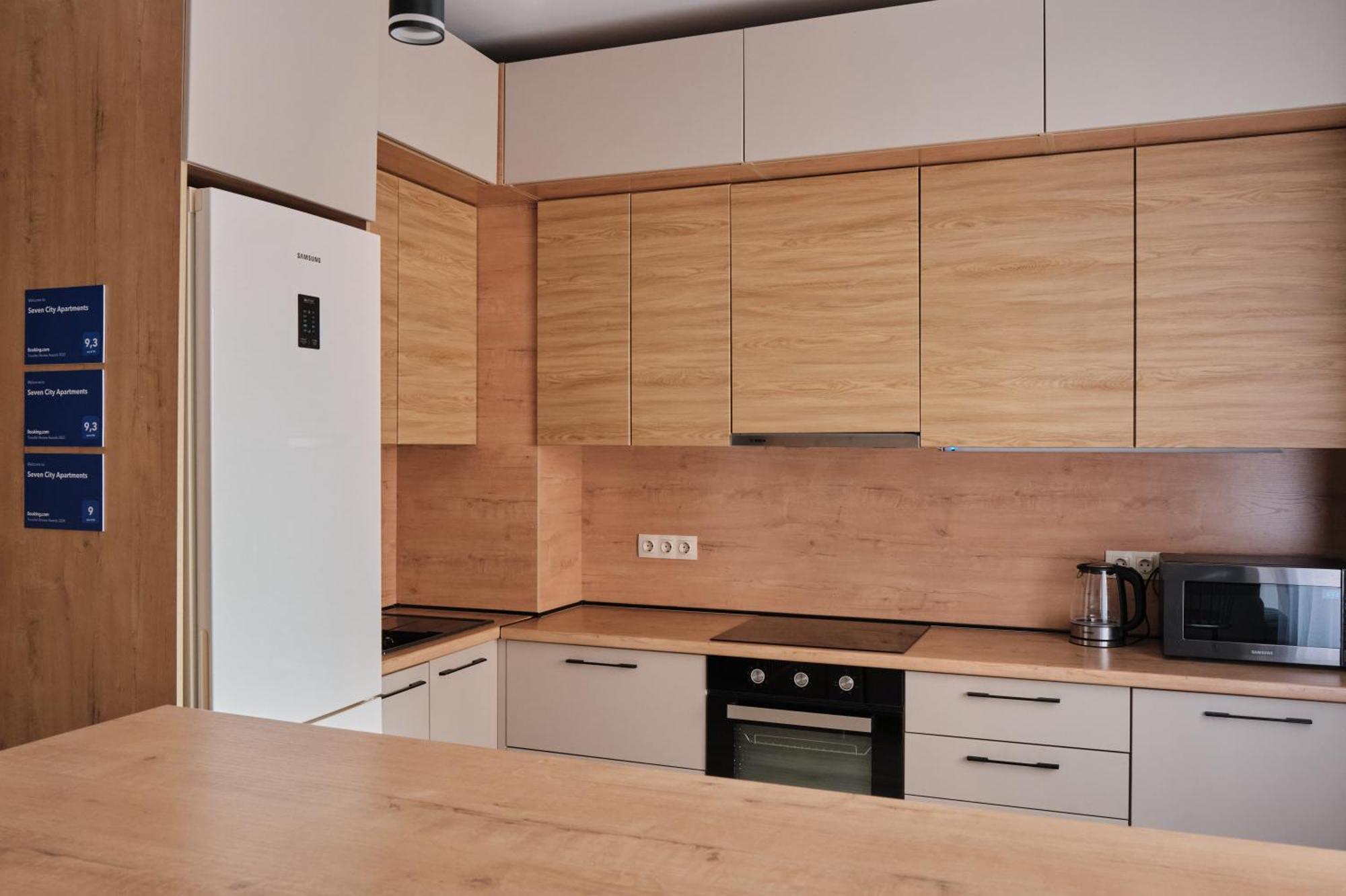 Seven City Apartments 세메이 외부 사진